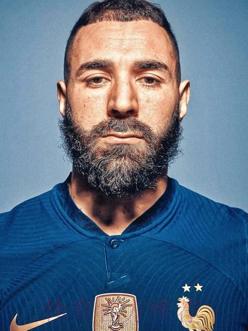 本泽马:我无法像梅西或C罗那样 但我是独一无二的 本泽马:我无法像梅西或C罗那样 但我是独一无二的